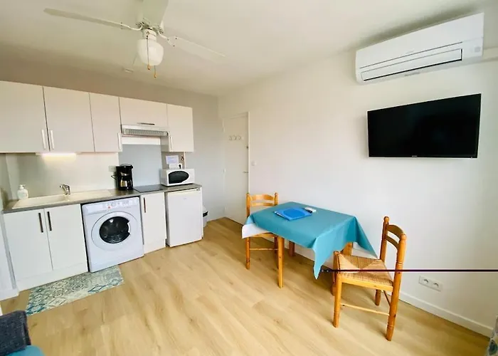 Апартаменты Le Poisson Bleu Фронтиньян